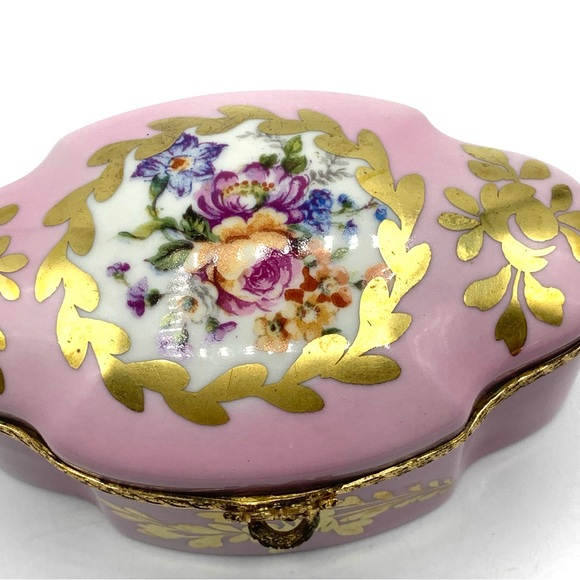 Vintage Limoges France Pink Porcelain Trinket Box Gold Gilt Floral - Picture 3 of 16